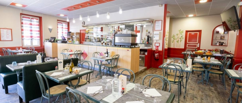 Hôtel - Restaurant De Paris - restaurant JALIGNY-SUR-BESBRE - Hôtel Restaurant Lapalisse